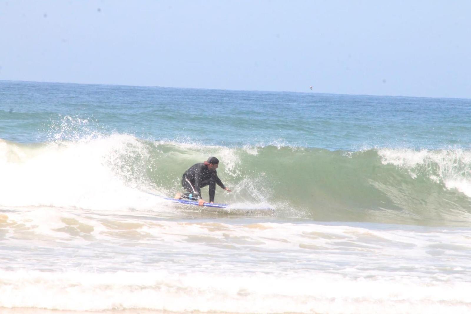 Olas Surf Camp Эмуан Экстерьер фото